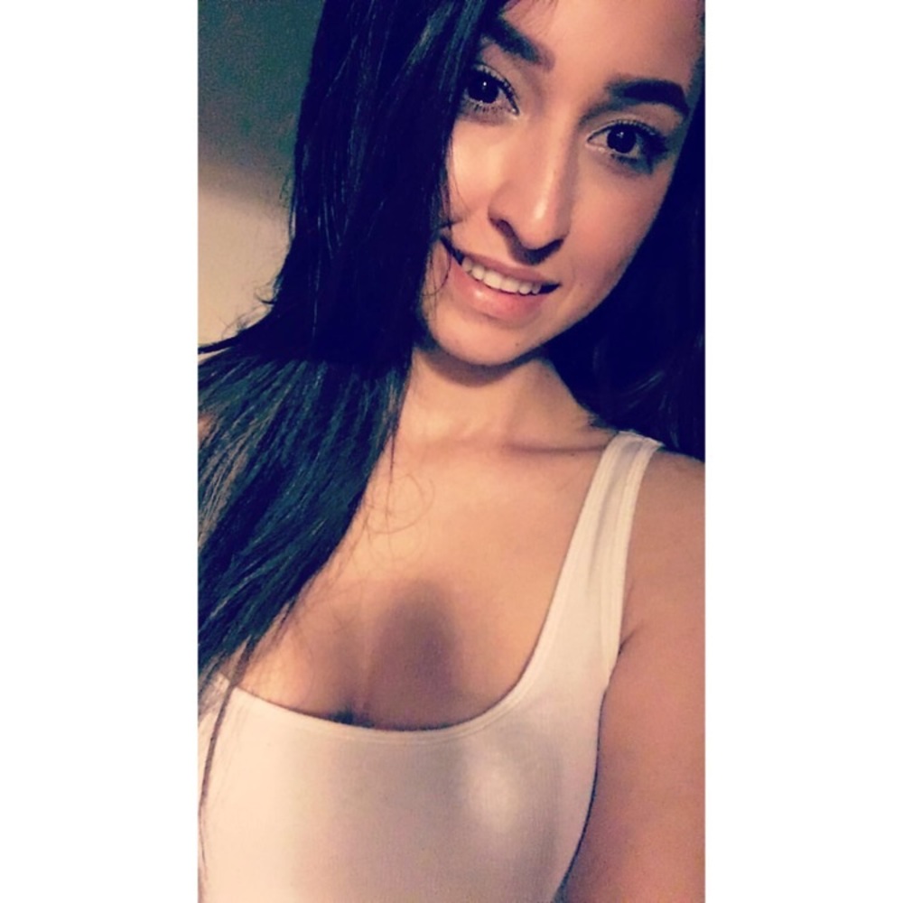 Meet your Posher, Leyna